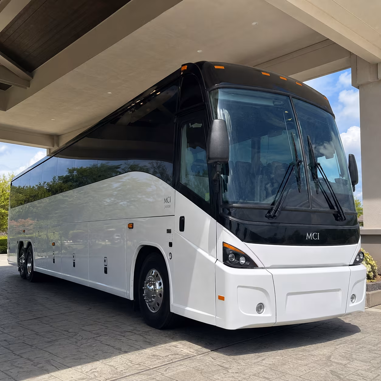 moving large groups between georgetown and dfw or sat